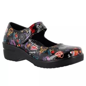 Easy Works by Easy Street Slip Resistant Clogs